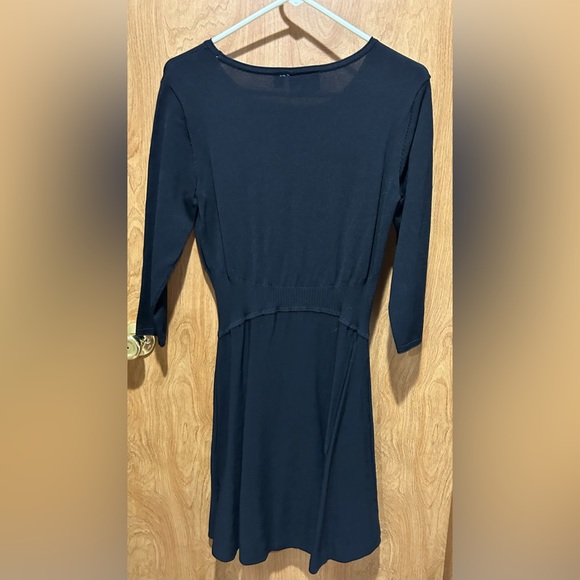 Simply Vera Simple Black Dress PL - Picture 2 of 3